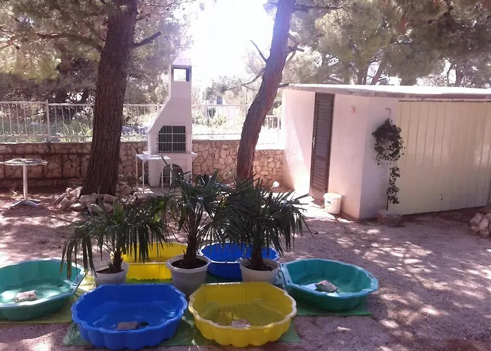 With A Parking Space - 13671